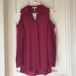 Nordstrom Pleione cold shoulder button down blouse
